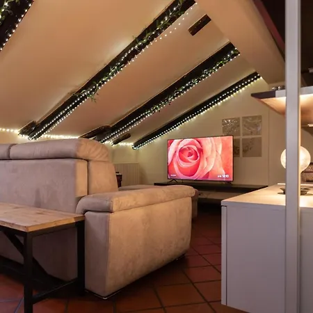 Fondazza - Little Tower Apartment Bologna