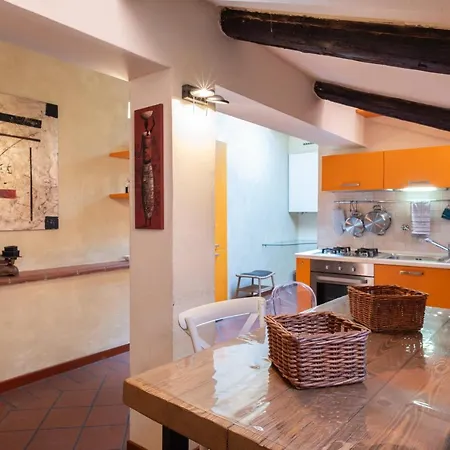 Fondazza - Little Tower Apartment Bologna