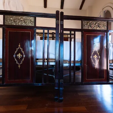 Fondazza - Little Tower * ボローニャ