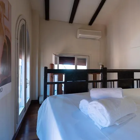 Fondazza - Little Tower Apartment *