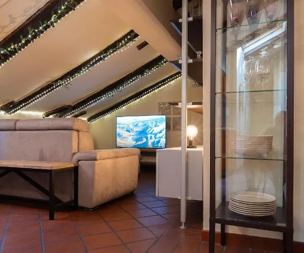 Fondazza - Little Tower * ボローニャ