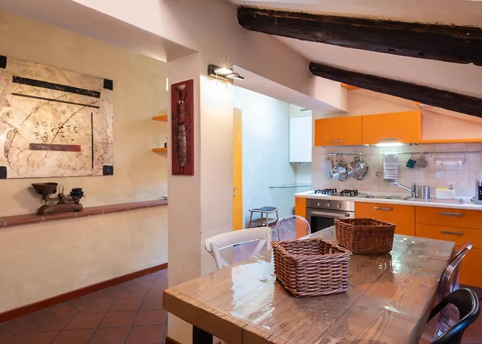 Fondazza - Little Tower Apartman Bologna