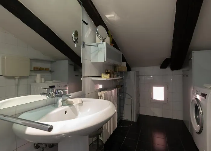 Fondazza - Little Tower Boloňa